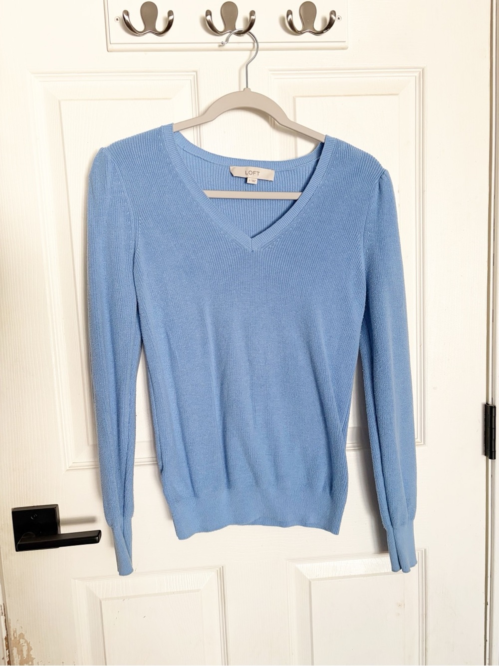 Loft Blue Knit V-Neck Sweater size Small